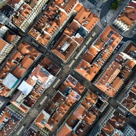 2 Avec Terrasse Apartment Lisbon