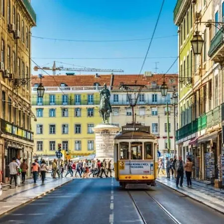 2 Avec Terrasse Apartment Lisbon